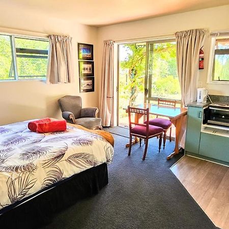 Waterwheel Cottage Upper Moutere Ngoại thất bức ảnh