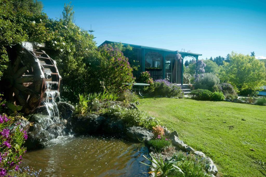 Waterwheel Cottage Upper Moutere Phòng bức ảnh